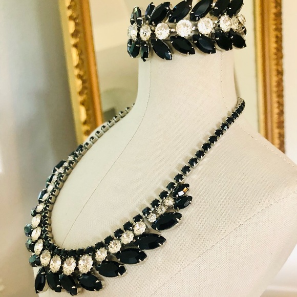 Vintage WEISS Black Crystal Demi Parure Necklace Bracelet Set - Picture 8 of 17